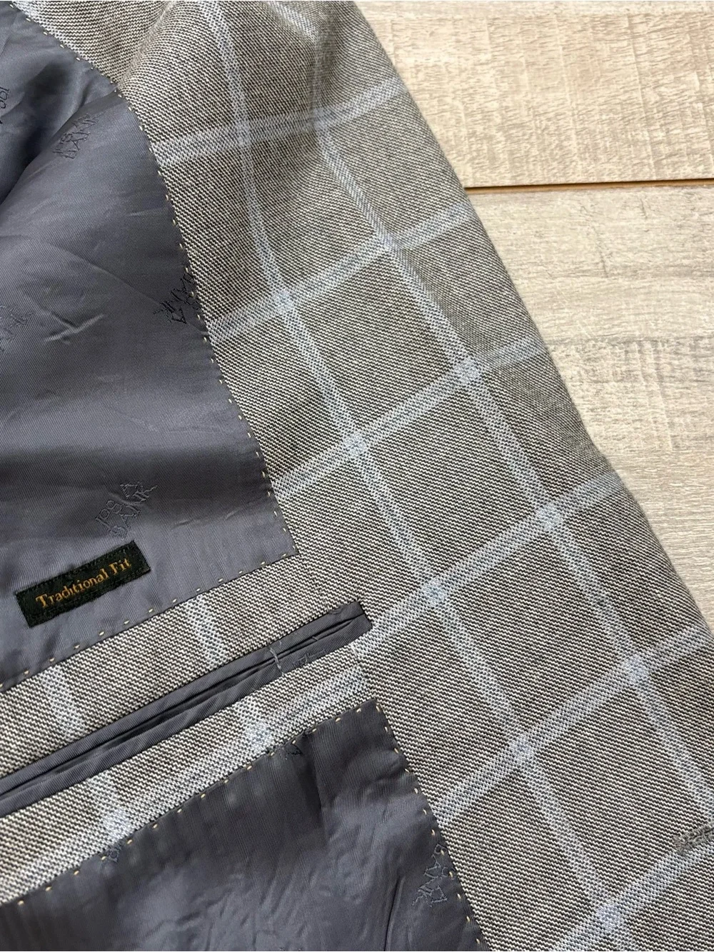 Jos A Bank Reserve 50R Blazer Silk Wool Gray Blue Windowpane Plaid Sport Coat